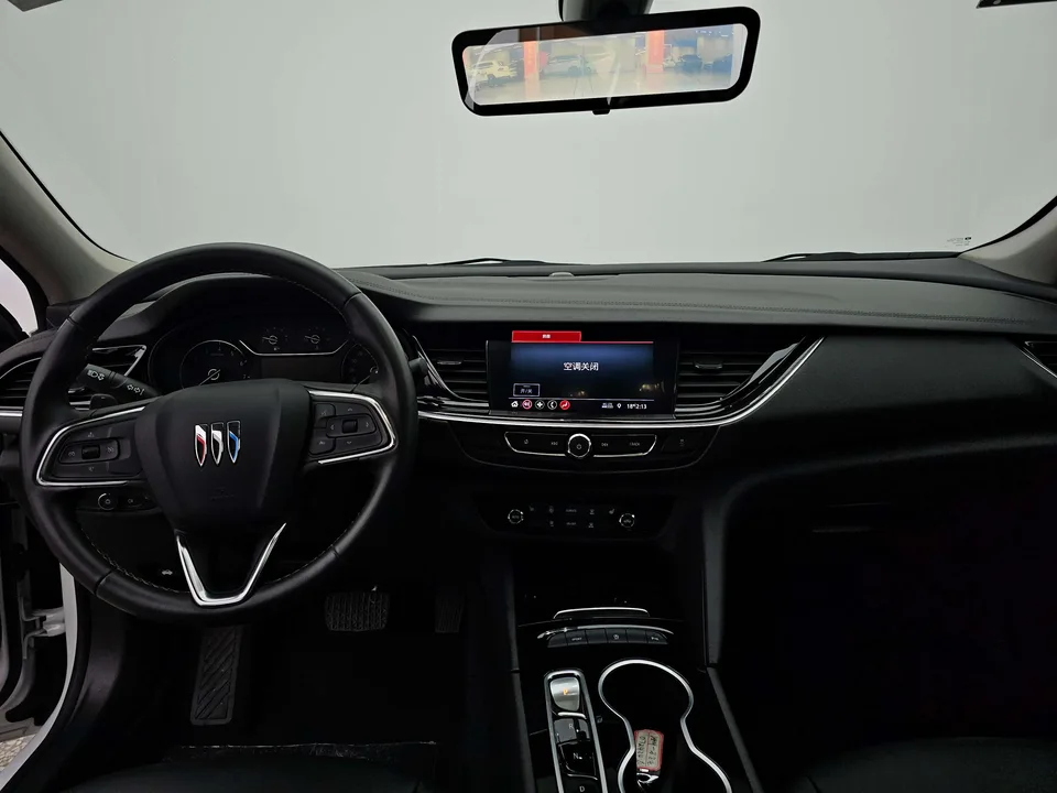 Buick Majesty Regal 2024 25T Super Edition 2024 — миниатюра 3