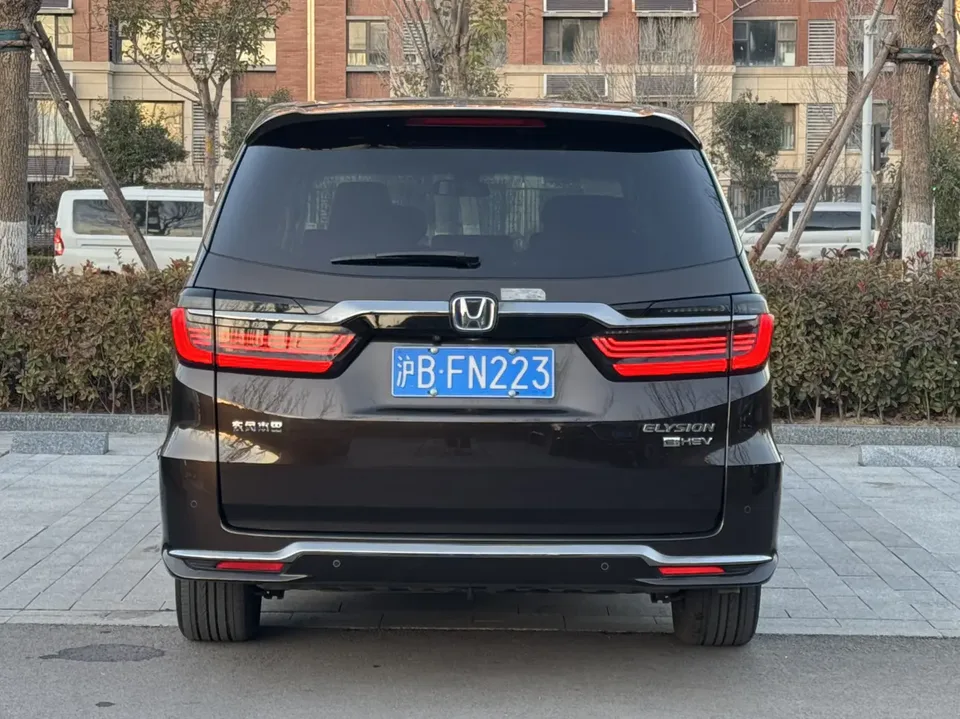Honda Elysion Alison 2022 2.0L Hybrid Ultimate Edition 2022 — thumbnail 2