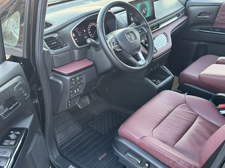Honda Elysion Alison 2022 2.0L Hybrid Ultimate Edition 2022 — thumbnail 4