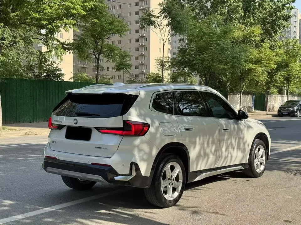 BMW X1 sDrive20Li X Design Package 2024 — миниатюра 4