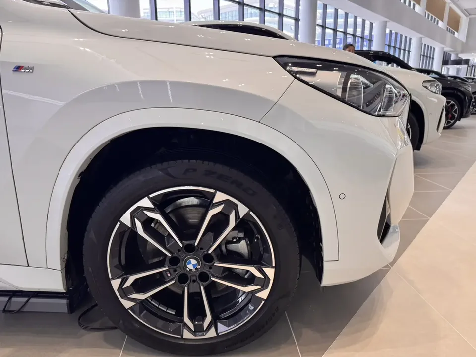 BMW X1 BMW X1 2023 sDrive25Li M Sport Package 2024 — миниатюра 2