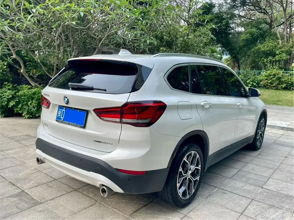 BMW X1 BMW X1 2022 sDrive25Li Leading Edition 2023 — миниатюра 2