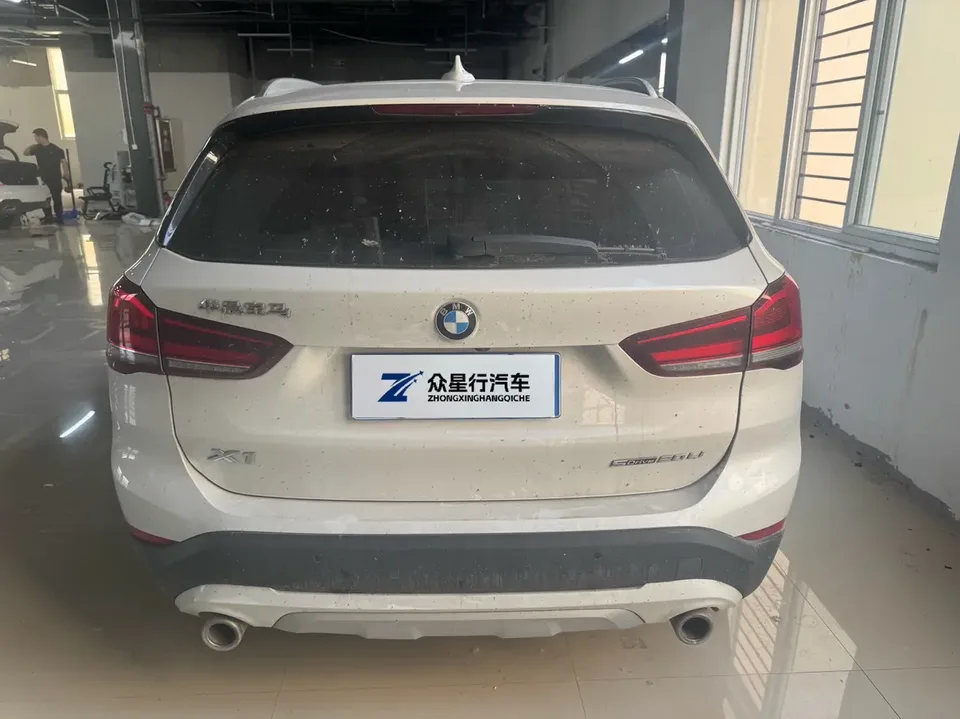 BMW X1 facelift sDrive20Li exclusive model 2022 — миниатюра 4