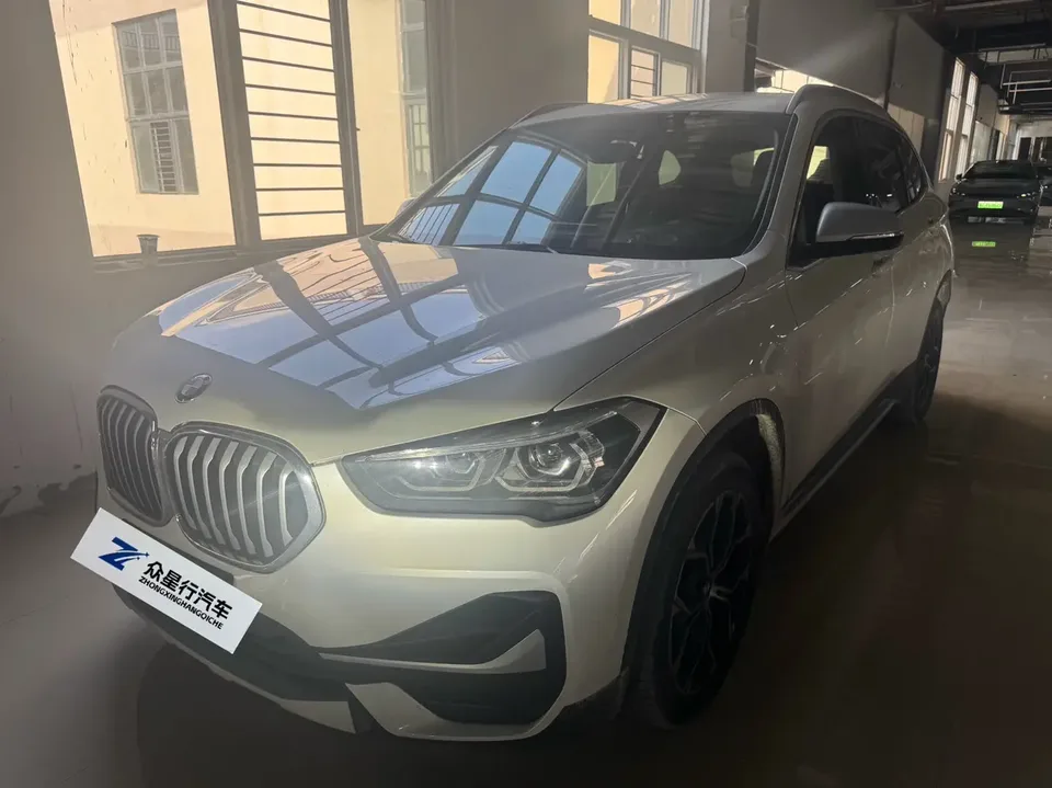 BMW X1 facelift sDrive20Li exclusive model 2022 — фото 1, купить с доставкой в Москву