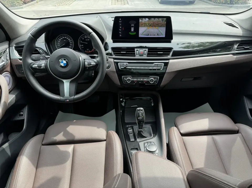 BMW X1 BMW X1 2022 sDrive20Li Exclusive Model 2023 — миниатюра 5