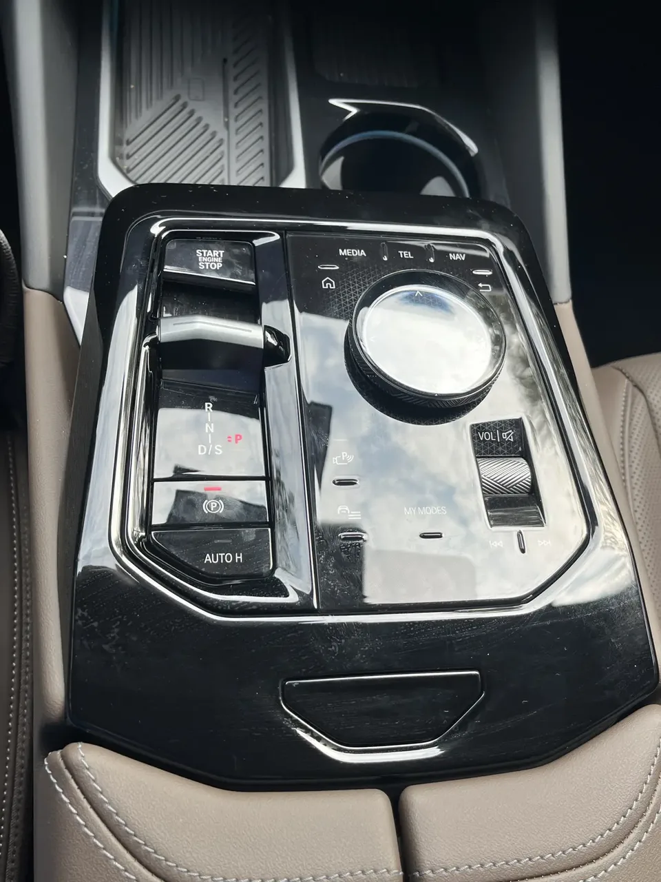 BMW 5 Series 5 Series 2024 525Li M Sports Package 2025 — миниатюра 3