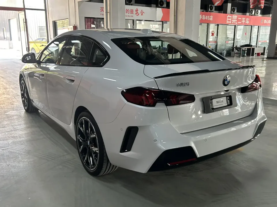 BMW 2 Series 225L M Sport Night Edition 2025 — миниатюра 2
