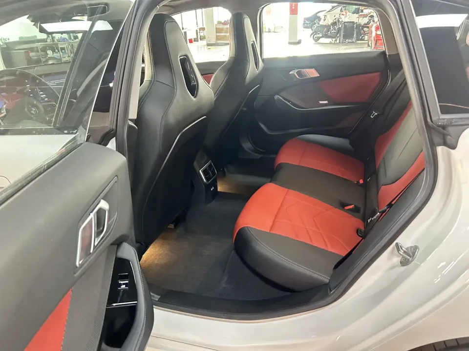 BMW 2 Series 225L M Sport Night Edition 2025 — миниатюра 4