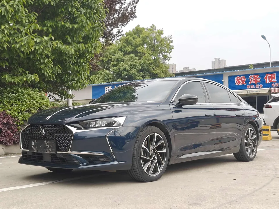 DS 9PHEV 9PHEV 2022 1.6T E-TENSE Opera House Edition 2023 — photo 1, buy with delivery to Moscow