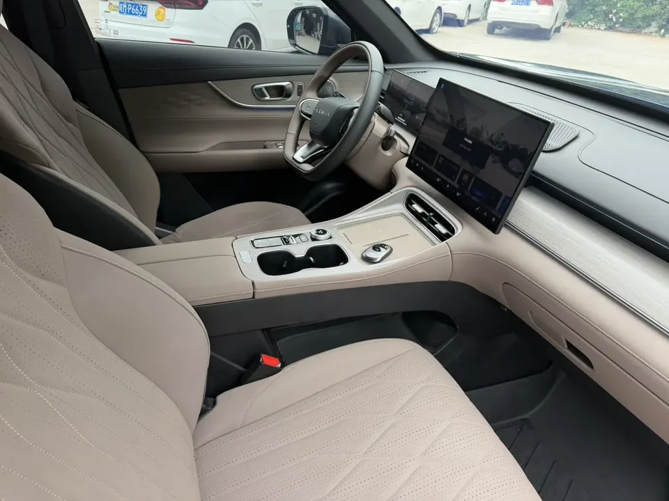 Chery Fengyun T8 1.5T 130km Premium Edition 2025 — миниатюра 3