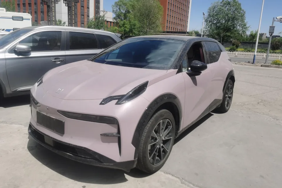 Zeekr X 2024
