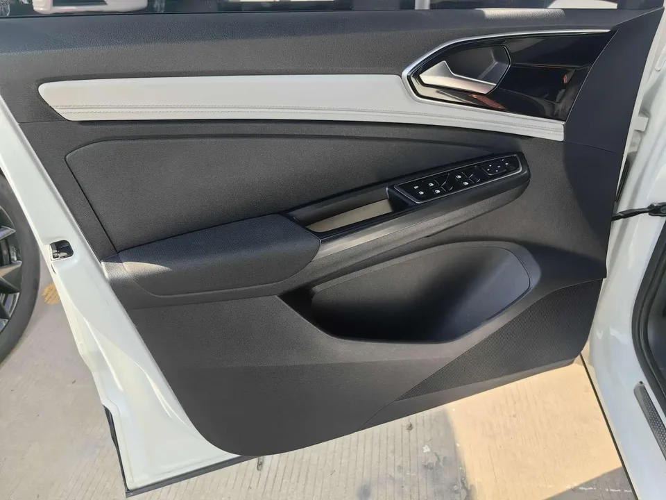 Jetta VS7 280TSI Automatic Honor Edition 2023 — миниатюра 3