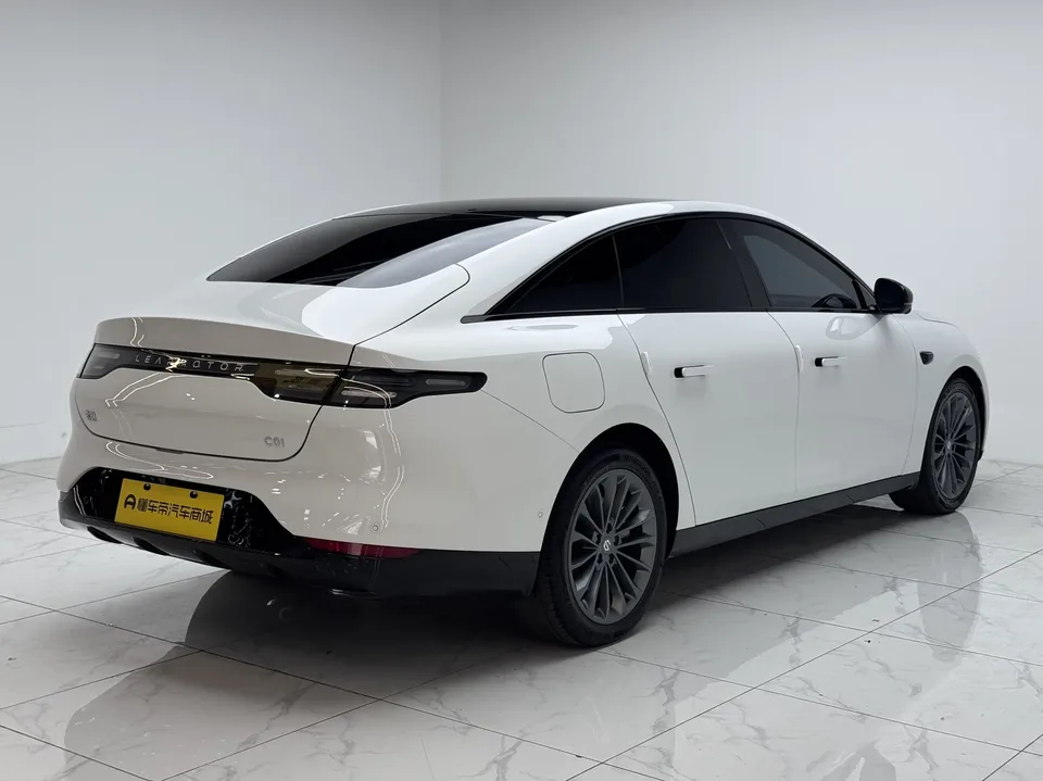 Leapmotor Zero running C01 Pure Electric 525 Premium Edition 2024 — миниатюра 4