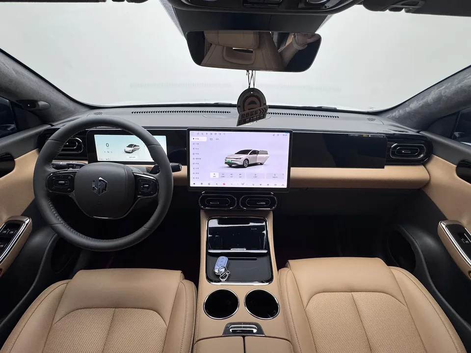 Leapmotor Zero running C01 Pure Electric 525 Premium Edition 2024 — миниатюра 5