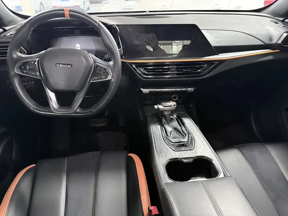 Oshan Changan Auchan X5 Changan Auchan X5 2022 sports version 1.5T DCT Hurricane Sonic 2022 — миниатюра 4