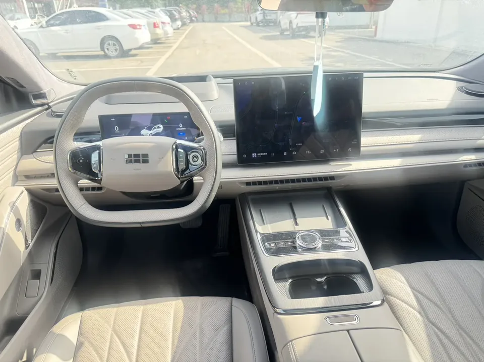 Geely Galaxy Star 8 PHEV 130km EM-P Starship Edition 2025 — миниатюра 5