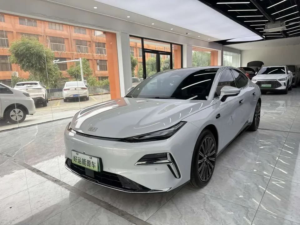 Geely Galaxy Star 8 PHEV 2025