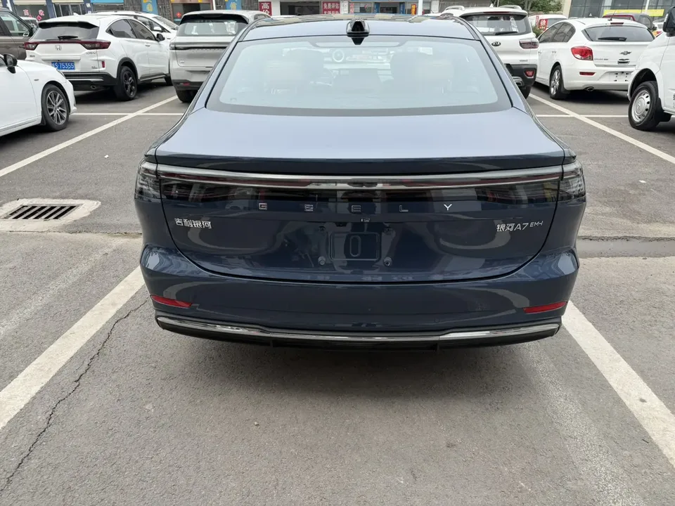 Geely Galaxy A7 EM 150km Starship Edition 2025 — миниатюра 2
