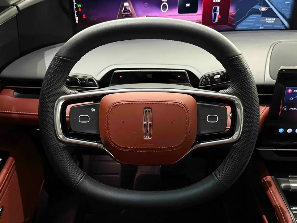 Lincoln Navigator Navigator 2023 2.0T 4WD Hybrid Premium Edition 2024 — миниатюра 5