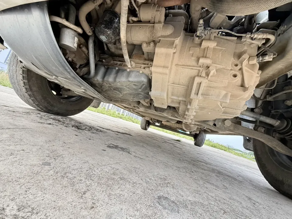 Datong Xintu V80 Xintu V80 2021 2.0T 6-speed manual Aoyuntong short-axle mid-top 5/6/7/8/9 seats 2022 — thumbnail 3