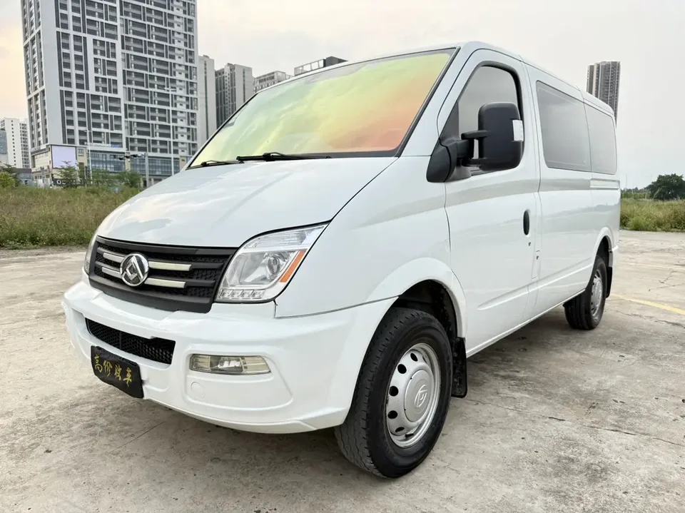 Datong Xintu V80 Xintu V80 2021 2.0T 6-speed manual Aoyuntong short-axle mid-top 5/6/7/8/9 seats 2022 — photo 1, buy with delivery to Moscow