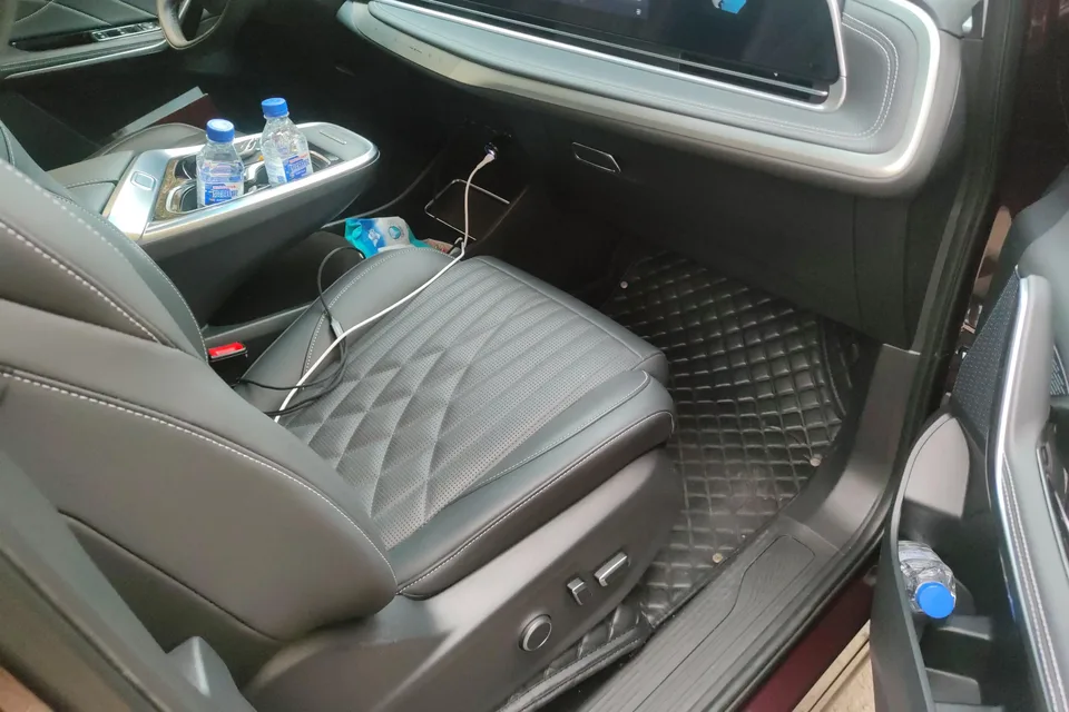 Datong Chase G90 2.0T Galaxy seven-seater version 2023 — миниатюра 3