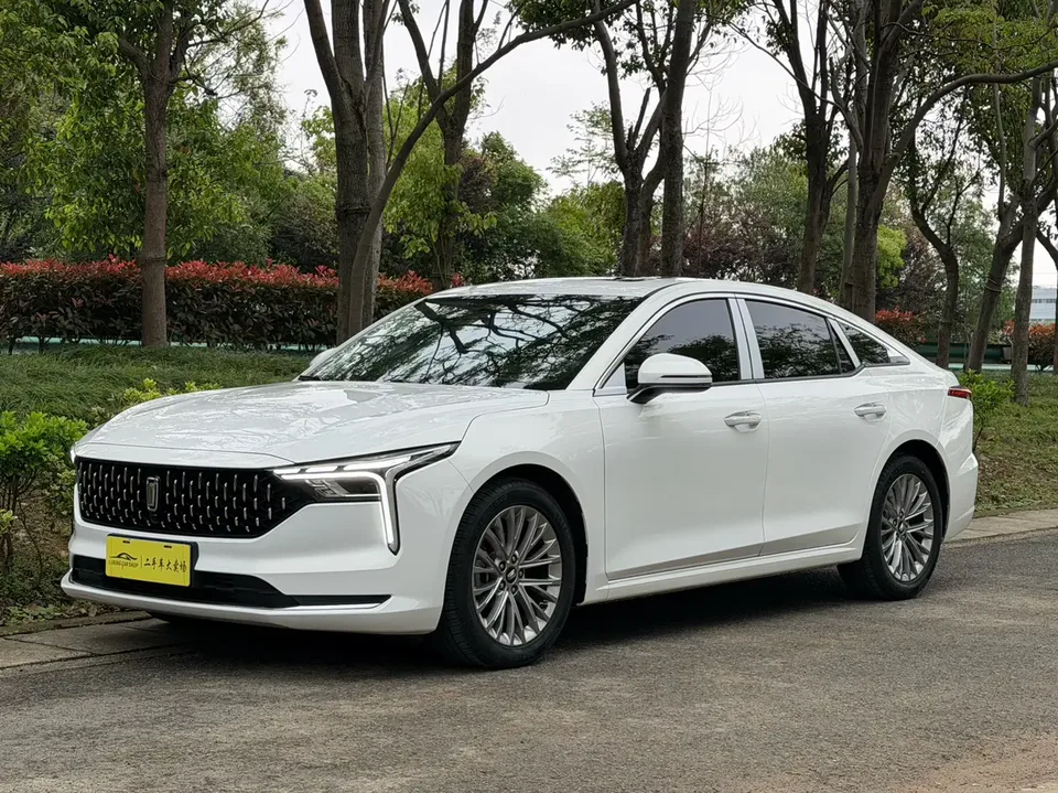 FAW Bestune B70 Besturn B70 2022 third generation 1.5T automatic enjoyment model 2024 — photo 1, buy with delivery to Moscow