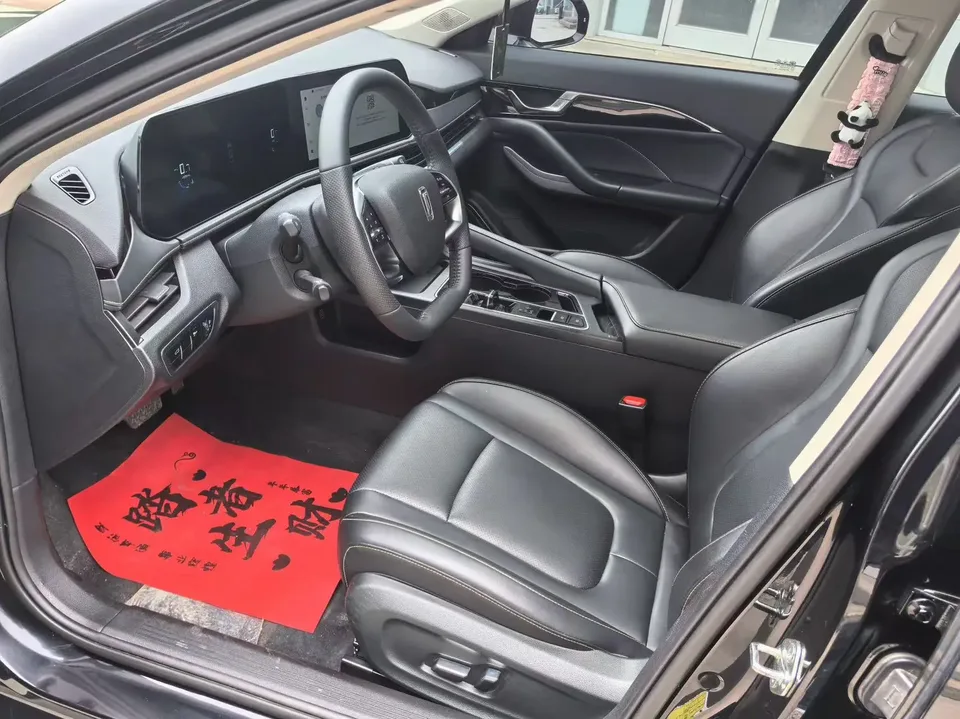FAW Bestune B70 Bestune B70 2025 Dragon Glory Edition 1.5T Quality Edition 2025 — миниатюра 5