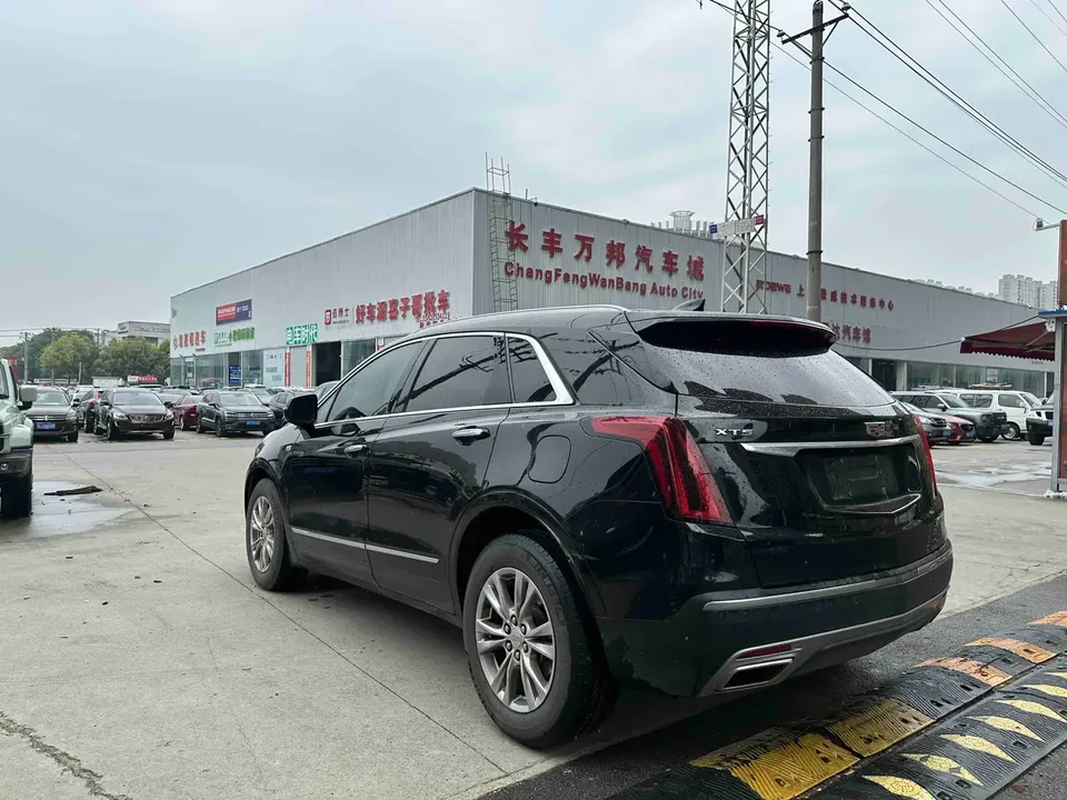 Cadillac XT5 2.0T mild hybrid two-wheel drive luxury model 2022 — миниатюра 4