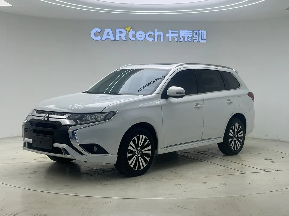 Mitsubishi Outlander 2022