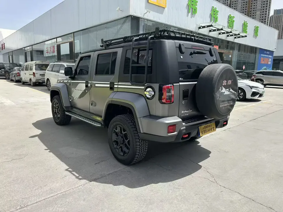 BAIC Beijing Off-road BJ40 2.0T Automatic 4WD Touring Tower Champion Edition 2022 — миниатюра 4