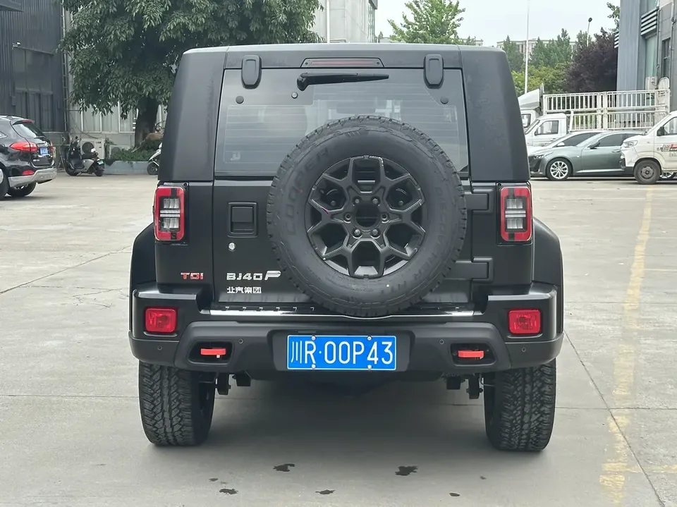 BAIC Beijing Off-road BJ40 2.0D Automatic 4WD Blade Hero Glory Edition 2024 — миниатюра 2