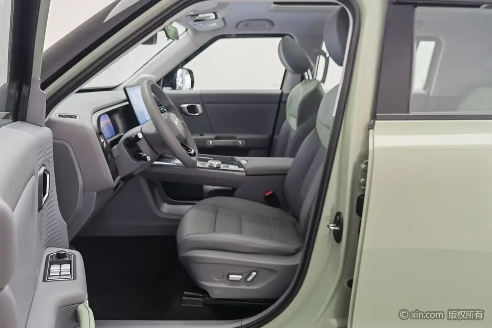 BAIC Beijing Off-road BJ30 1.5T DHT 4WD Magic Core Electric Drive Advanced Edition 2025 — миниатюра 3