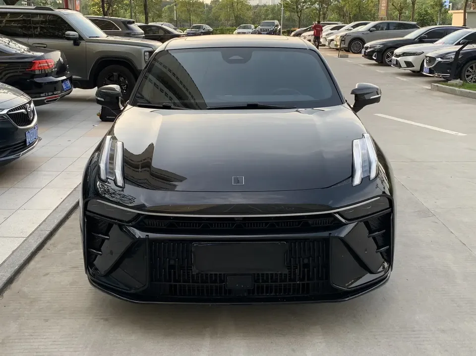 Lynk & Co 03 2023