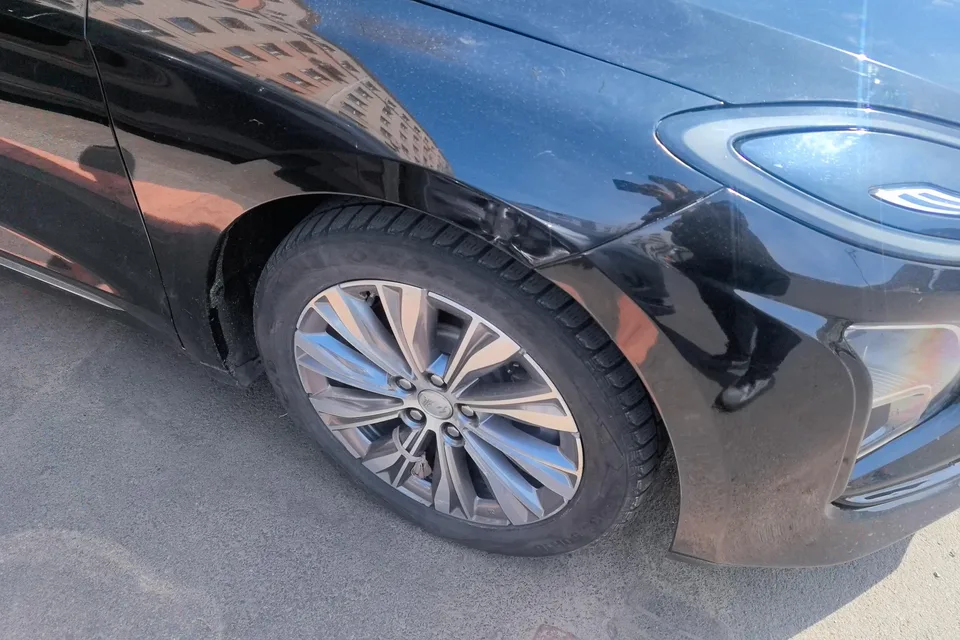 Hongqi E-QM5 Hongqi E-QM5 2023 620KM PLUS Edition 2024 — миниатюра 2