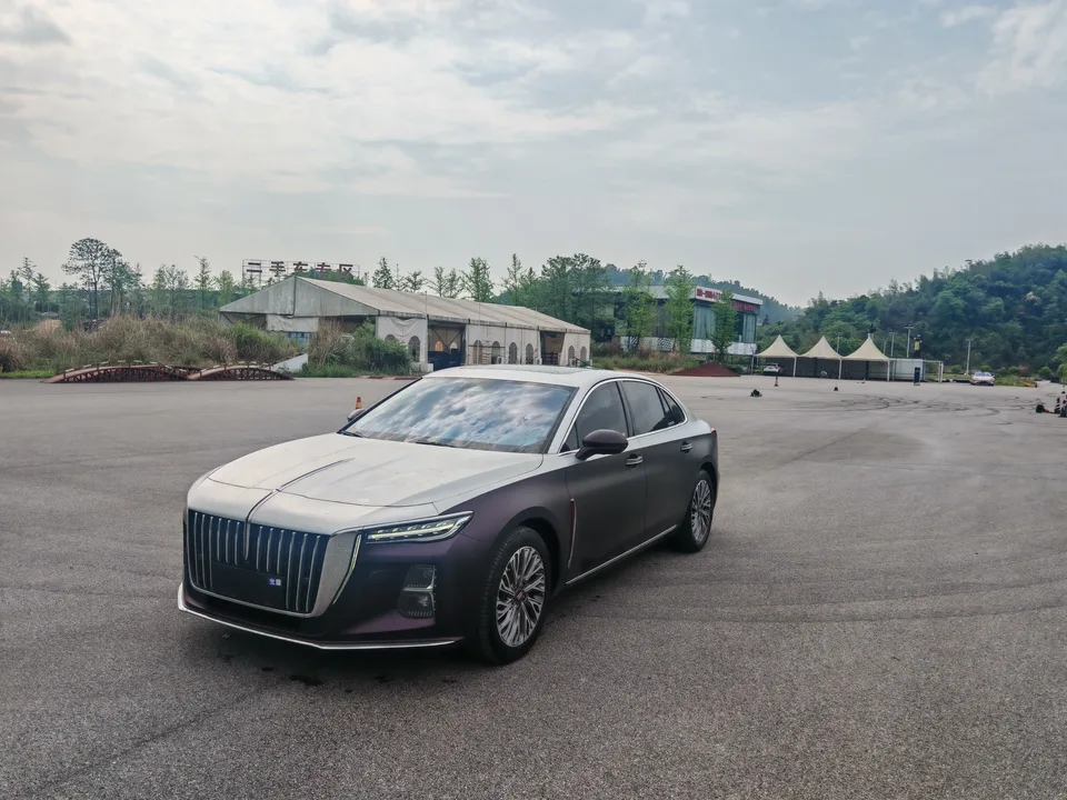Hongqi H5 2022