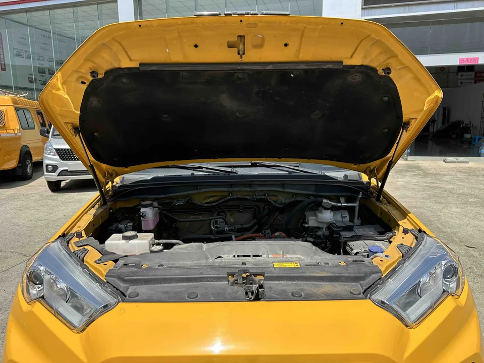 Jiangling Yuhu EV Van-85.89kwh JX5032XGCMS7BEV Flat Cover Cargo Box 2022 — миниатюра 3