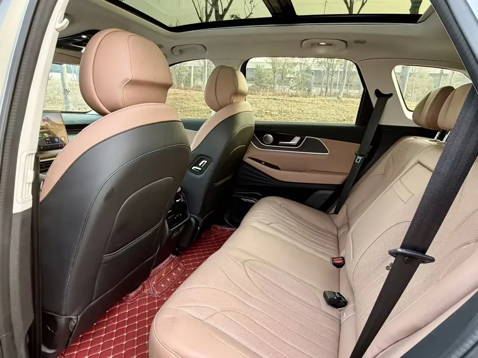 Chery Tiggo 8L 2.0T Automatic Premium Edition 2025 — миниатюра 3