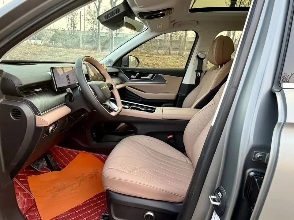 Chery Tiggo 8L 2.0T Automatic Premium Edition 2025 — миниатюра 5