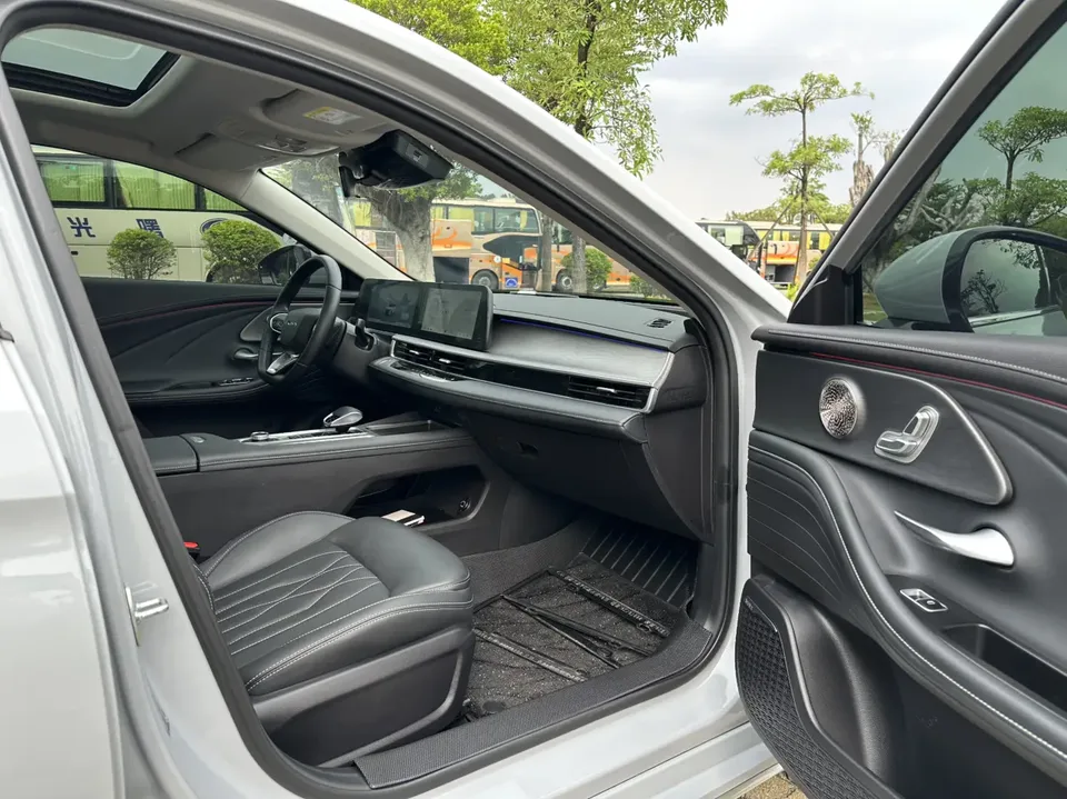 Chery Arrizo 8 1.6TGDI DCT Rui 2024 — миниатюра 4