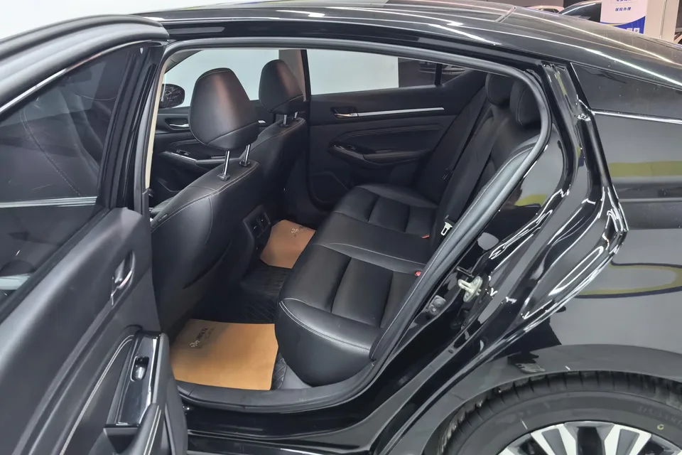 Nissan Altima Teana 2.0L XL-TLS Enjoy Edition 2023 — миниатюра 4