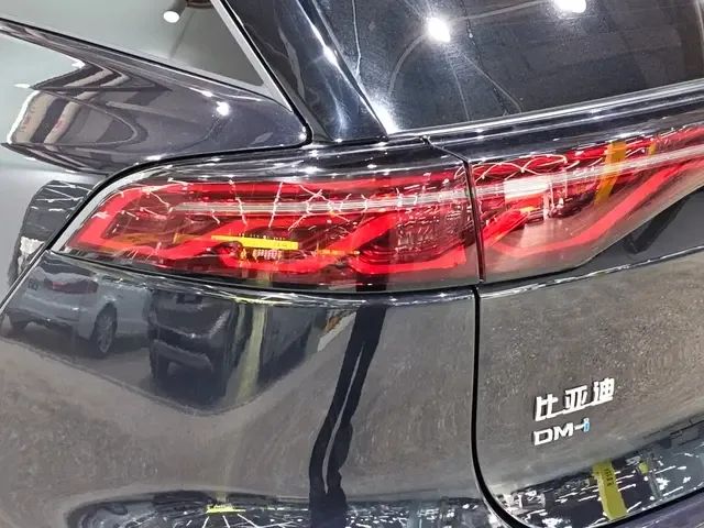 BYD Tang DM Intelligent Driving Edition DM-i 115KM Premium Edition 2025 — миниатюра 4