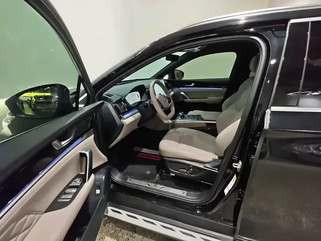 BYD Tang DM Intelligent Driving Edition DM-i 115KM Premium Edition 2025 — миниатюра 5