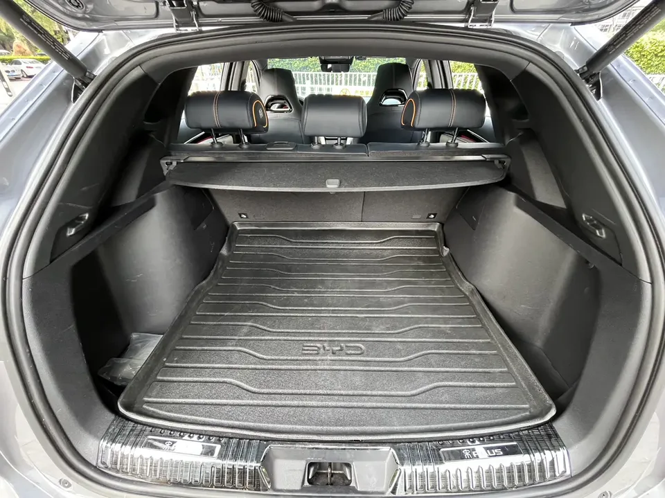 BYD Song PLUS DM DM-i Champion Edition 150KM Flagship PLUS 2023 — миниатюра 4
