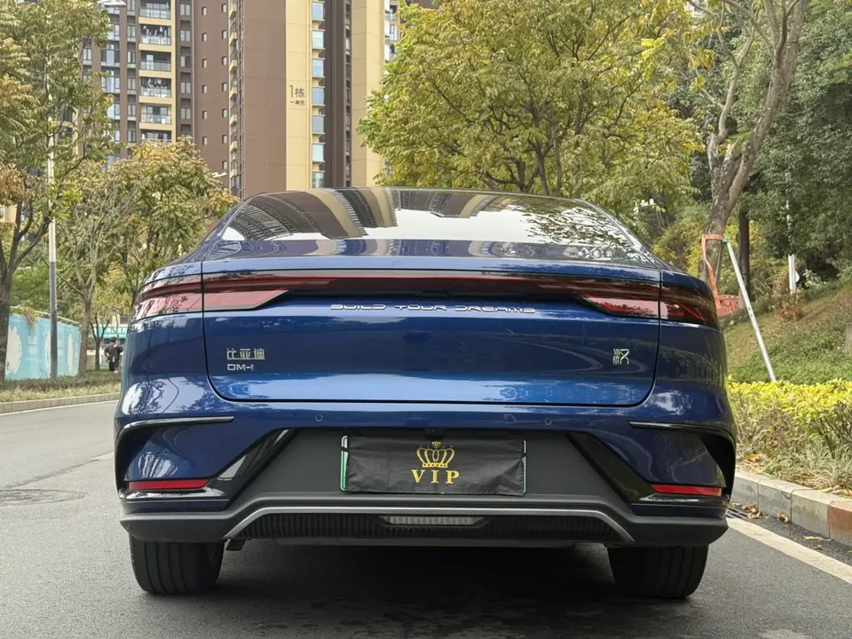 BYD Han DM DM-i 121KM Premium Edition 2023 — миниатюра 2