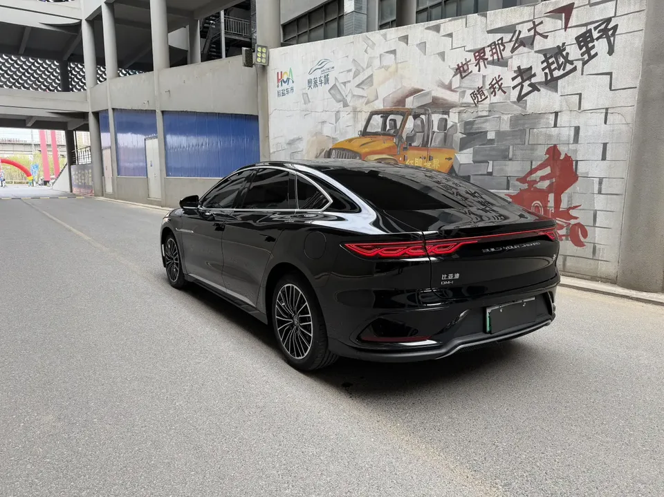 BYD Han DM DM-i Champion Edition 121KM Prestige Edition 2023 — миниатюра 4