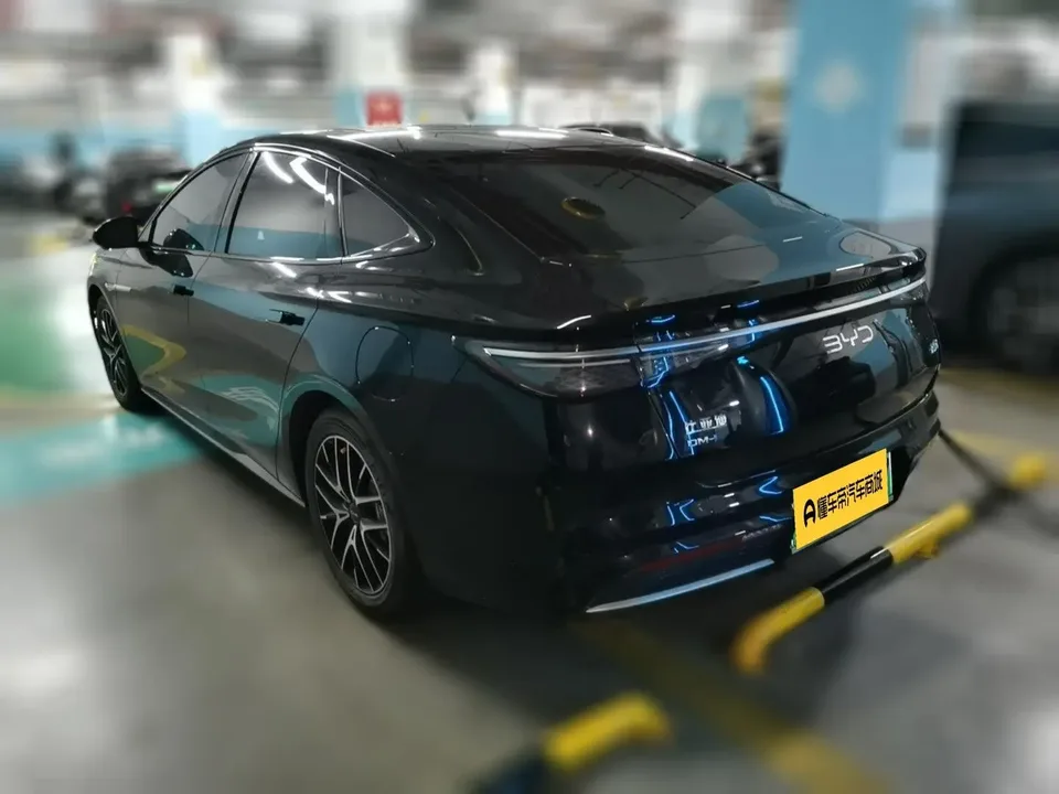 BYD Seal 07DM DM-i 125KM Luxury Model 2024 — миниатюра 2