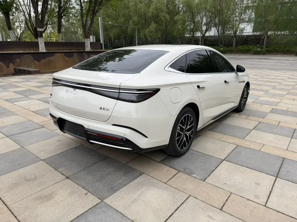 BYD Seal 07DM DM-i 125KM Luxury Model 2024 — миниатюра 5