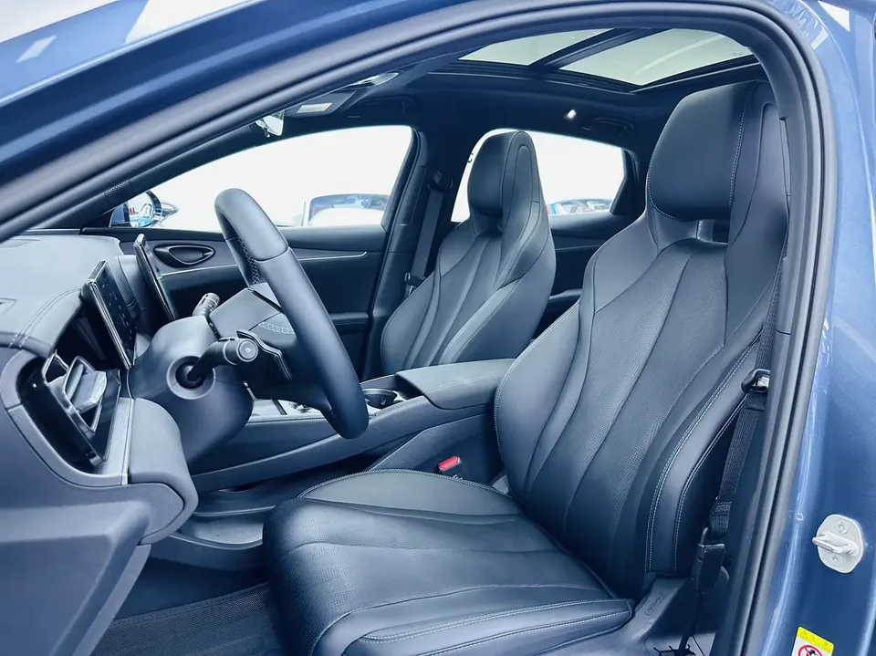 BYD Seal 06DM Intelligent Driving Edition DM-i 120KM Premium Edition 2025 — миниатюра 4