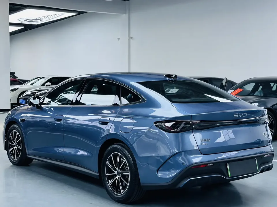 BYD Seal 06DM Intelligent Driving Edition DM-i 120KM Premium Edition 2025 — миниатюра 5